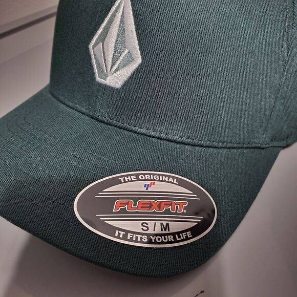 Volcom Mens Full Stone Cedar Green Flexfit Hat Clothing Apparel Snowboarding NWT - Picture 4 of 10